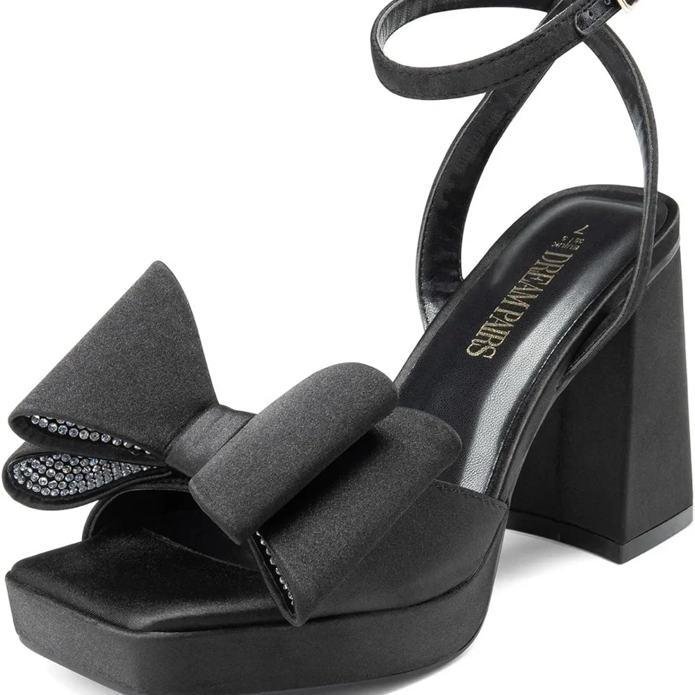 Dream Pairs Black Platform Heels with Bow - Picture 2 of 5